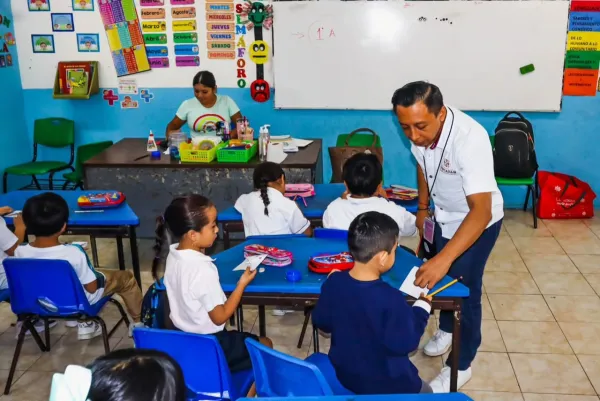Promueve Segey la lectura y la escritura en beneficio de las comunidades escolares
