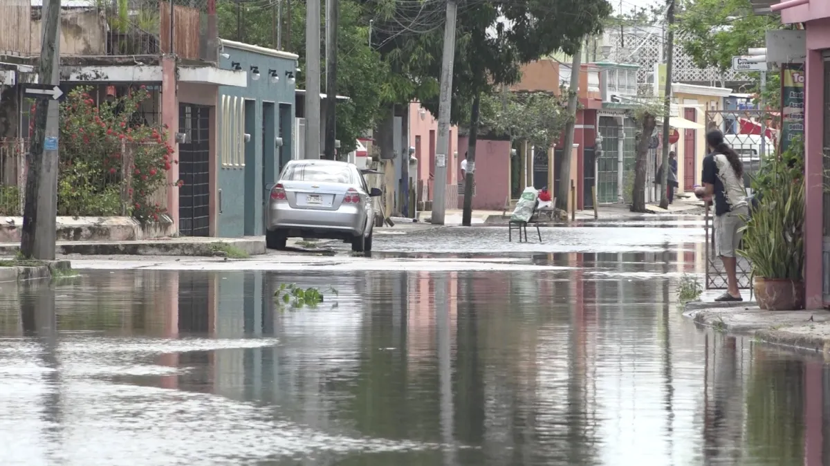 Ciudadanos de Mérida resienten consecuencias de lluvias 
