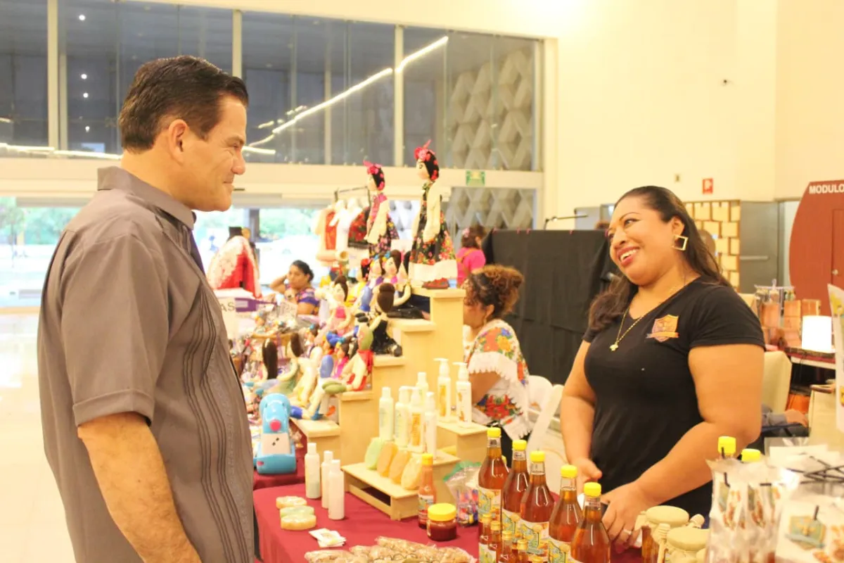 Bazar Artesanal del IYEM logra ventas históricas para artesanas y artesanos 