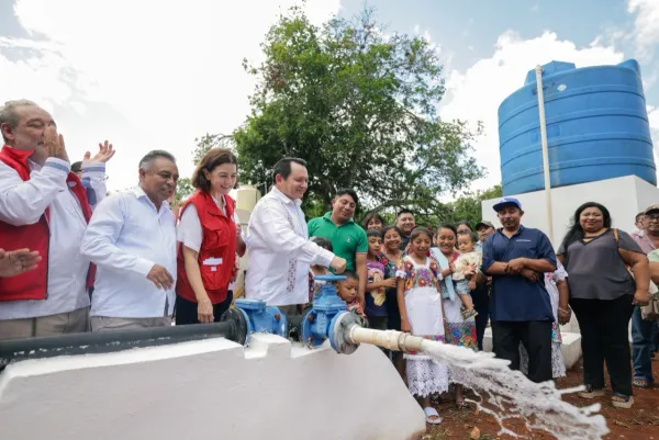 Cumple Renacimiento Maya con obras de agua potable y saneamiento en Tekax